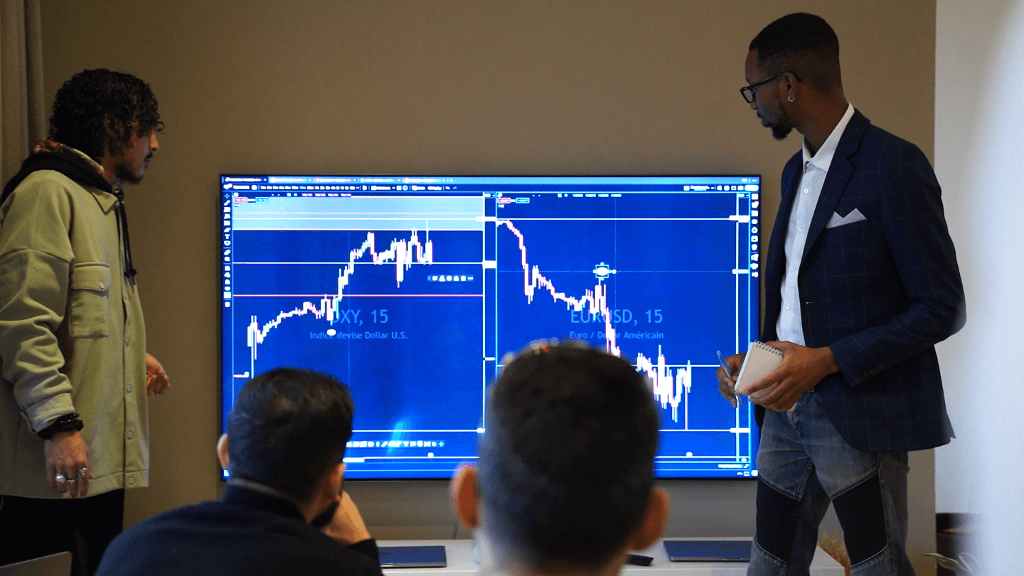 Brice Delannay, fondateur d'AO Knowledge, expert en Smart Money Trading lors d'un workshop